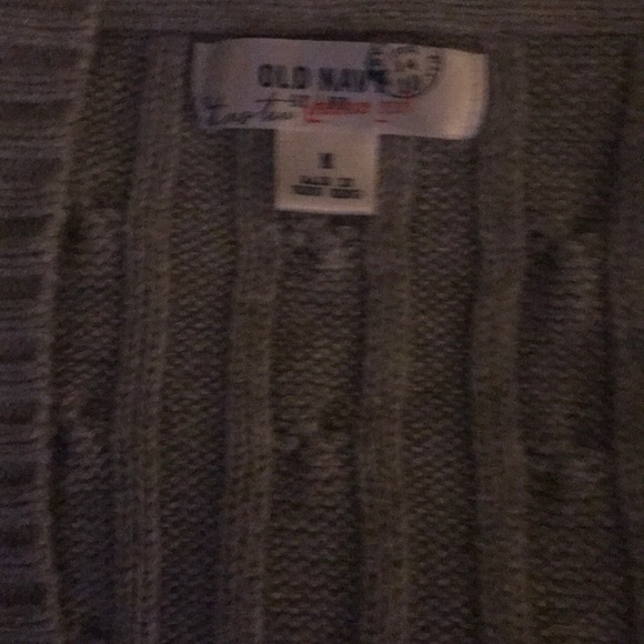 Old navy sweater - Picture 2 of 2